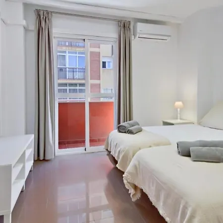 Amplio Piso Con Terraza Màlaga