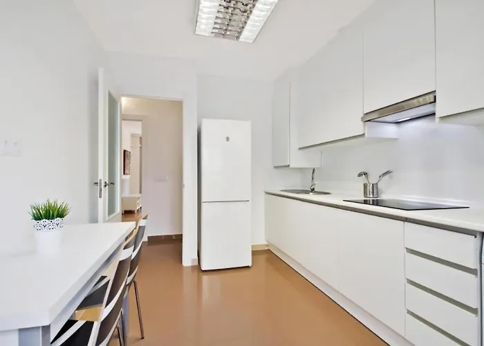 Amplio Piso Con Terraza *